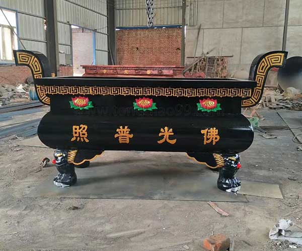 寺庙铜香炉
